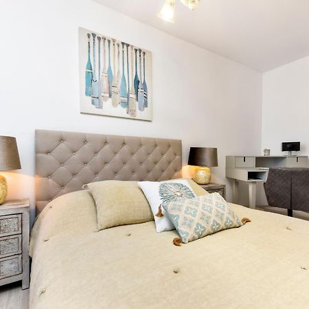 Luxury Apartment Sunce Rovigno Esterno foto