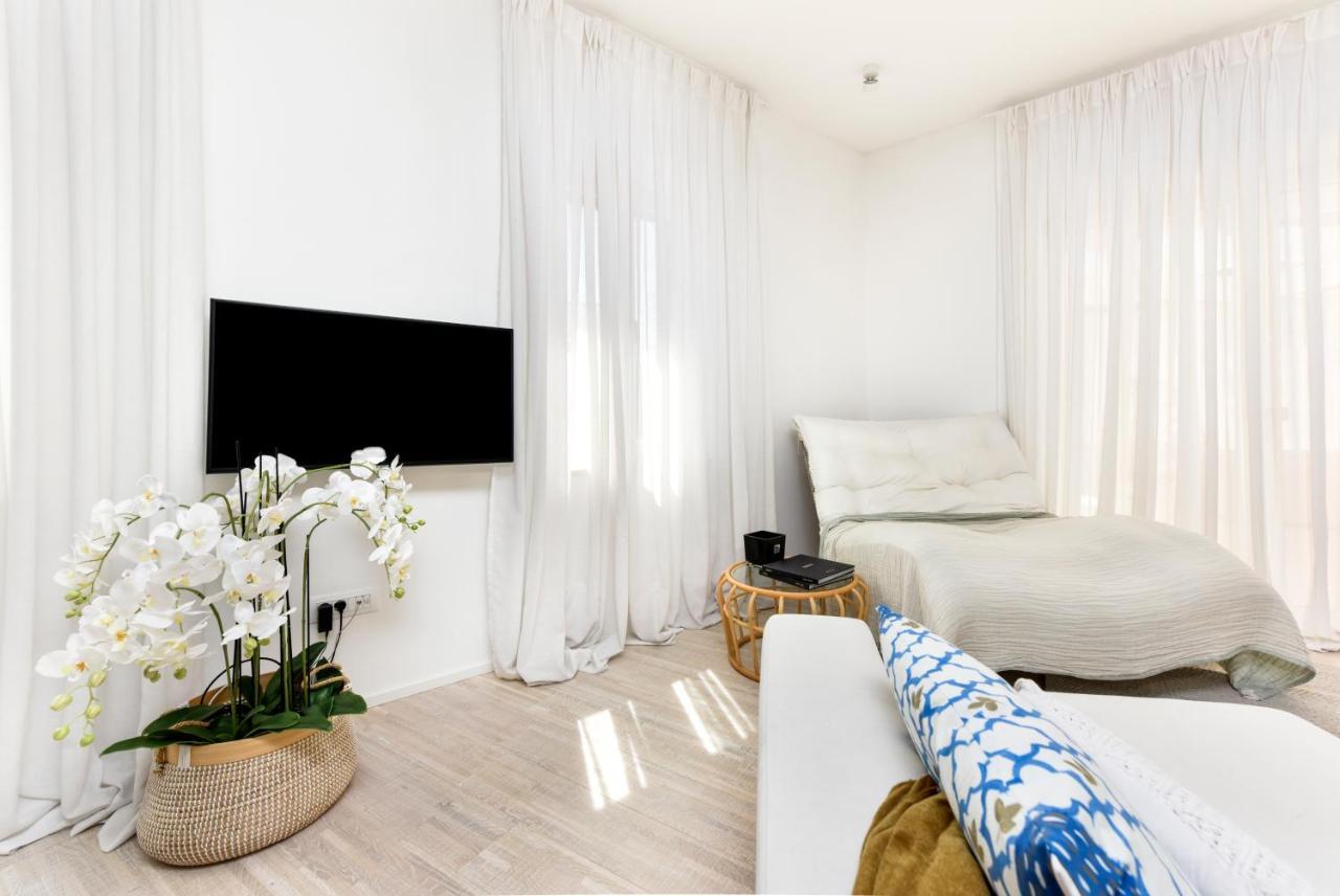 Luxury Apartment Sunce Rovigno Esterno foto