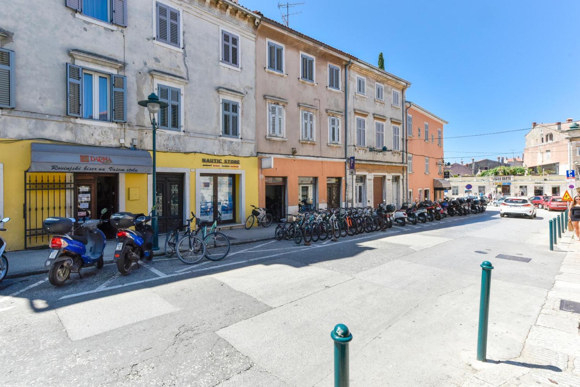 Luxury Apartment Sunce Rovigno Esterno foto
